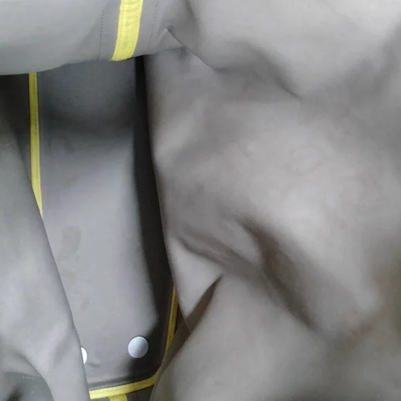 Louis Vuitton Bucket Bag - Picture 5 of 6